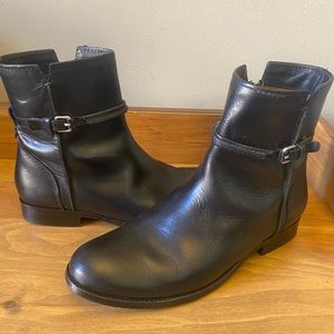 Frye Women’s Melissa Seam Short Leather Black Book 9.5